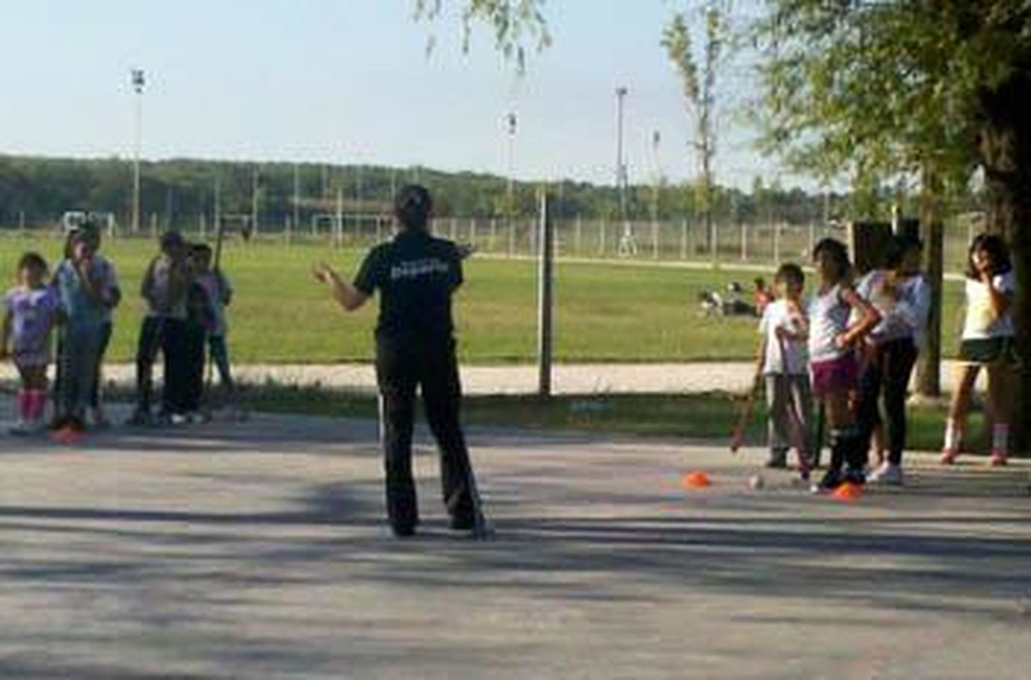 Hurlingham: Vecinos buscan impedir que el Intendente Acuña venda el Polideportivo Municipal