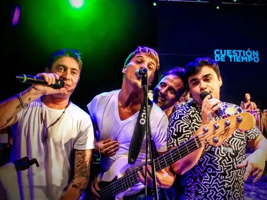 Fiesta tradicional cañaseña con un show de primer nivel.