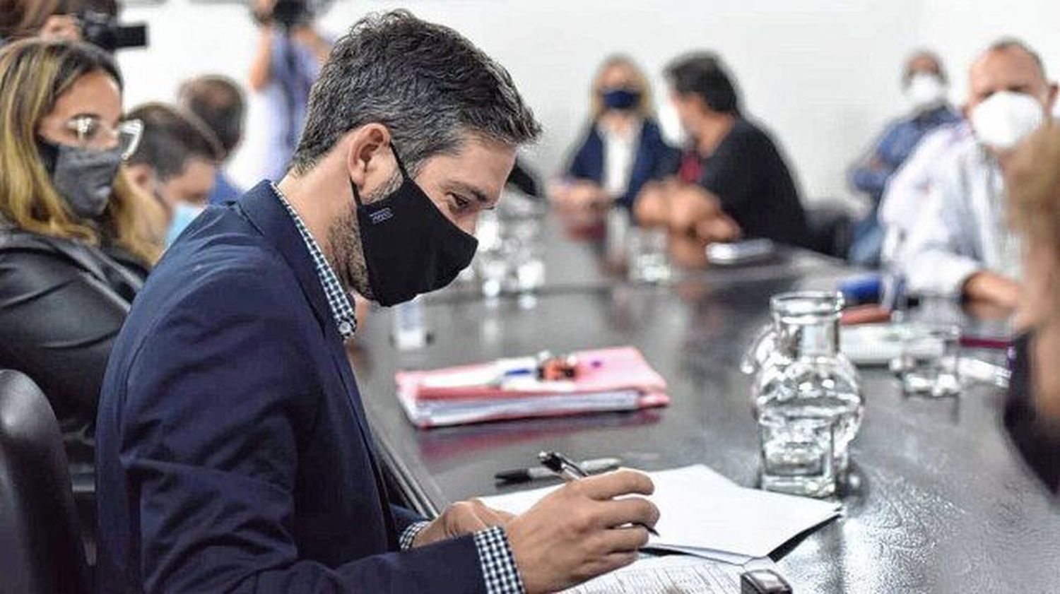 Los docentes formalizaron la aceptación de la pauta salarial