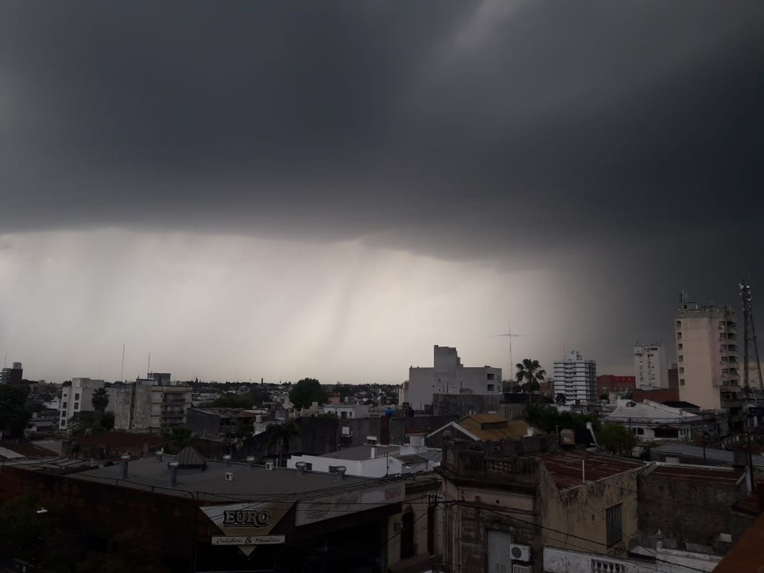 Se pronostican lluvias intensas para hoy jueves y mañana viernes en Concordia