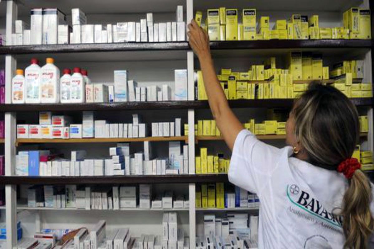 Farmacéuticos señalan que la suba de medicamentos entró en una meseta