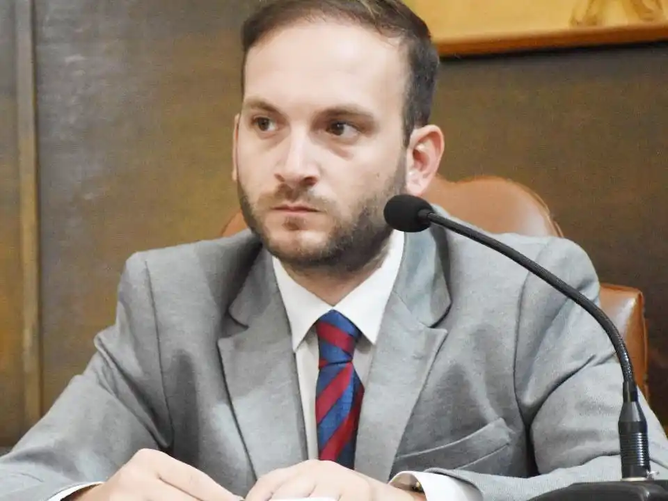 Sastre: “Dentro de lo que establecen las ordenanzas, todo; fuera de ello, nada”