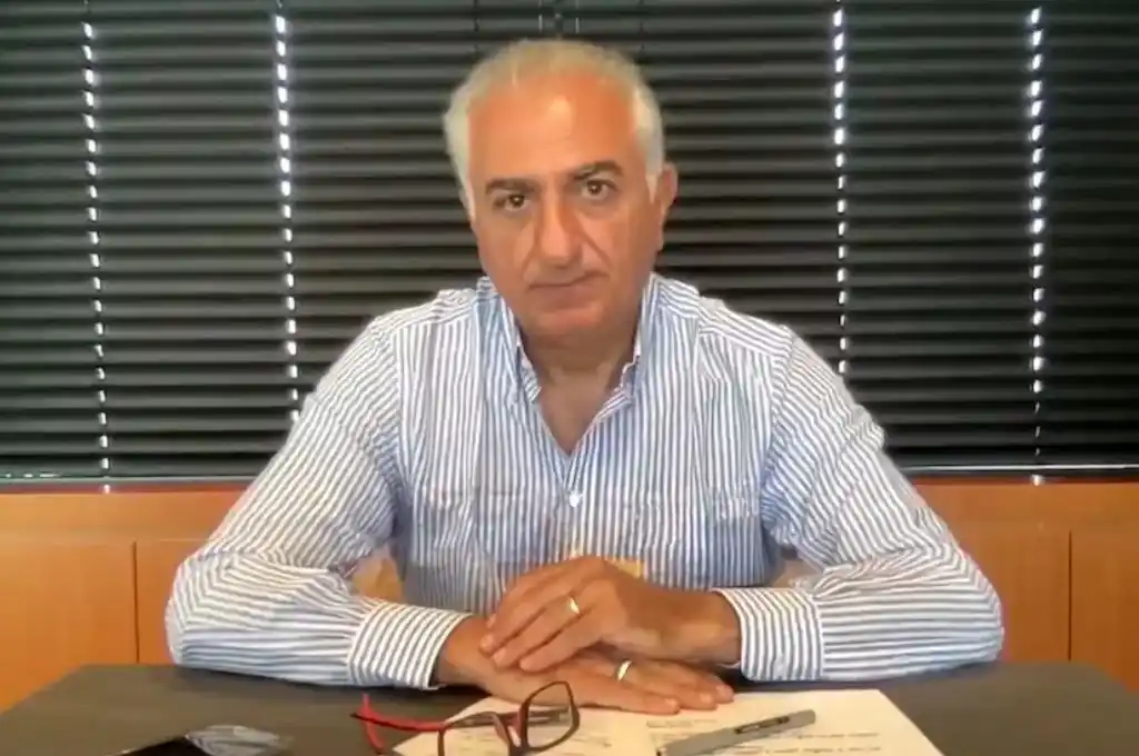 “Estamos preparados para los primeros cien días tras la caída, para el período de transición y para el establecimiento de un gobierno nacional y democrático, por y para el pueblo iraní”