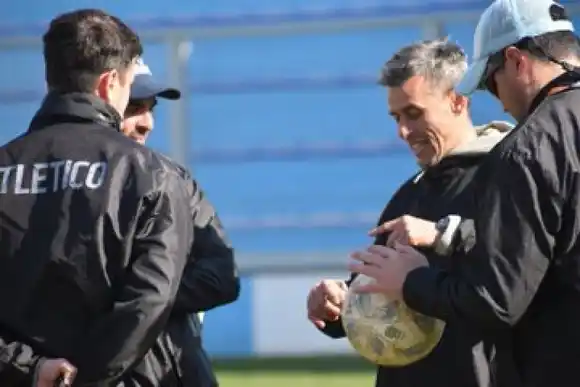 Modificación en el horario  y árbitro para Atlético - San Martín SJ