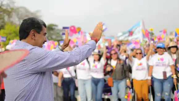 ¡AHORA LE TOCÓ A LAS MUJERES! Maduro anunció la entrega de más de 41.000 créditos para emprendedoras