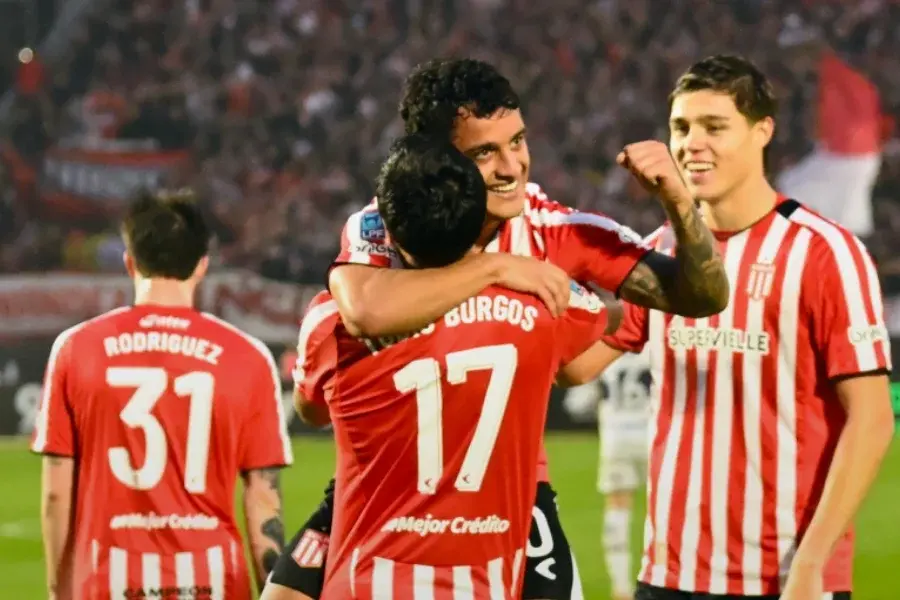 Foto: Estudiantes.