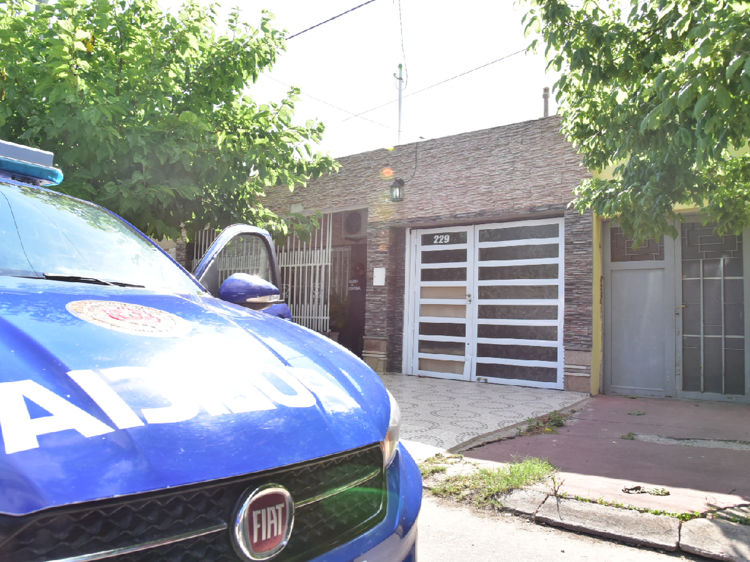 Volvieron a allanar la casa de la familia Sacco y otros domicilios