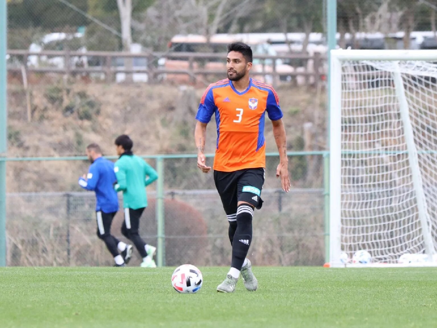 "En Japón seguimos con los entrenamientos y la vida normal", contó el argentino Dos Santos