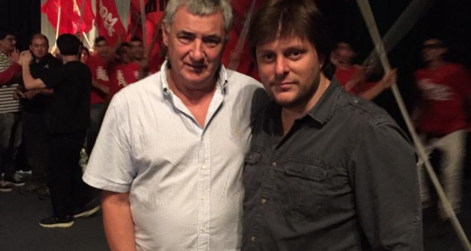 Arana presente en el congreso del Movimiento Nacional Alfonsinista