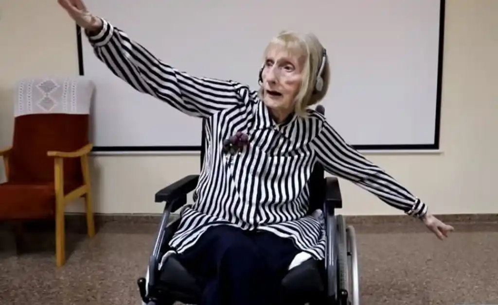 VIRAL. Emotivo video de ex bailarina con alzhéimer al escuchar ‘El lago de los cisnes’