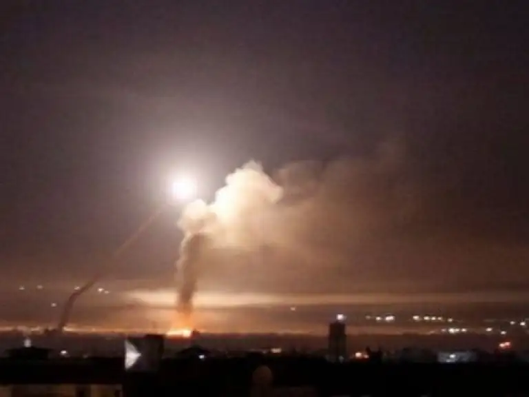 Irán respondió con 100 drones al bombardeo sufrido en Teherán.