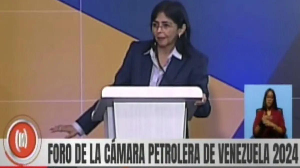 DELCY A MARÍA CORINA: quien aplauda a una mal llamada LEY BOLÍVAR no puede considerarse venezolana