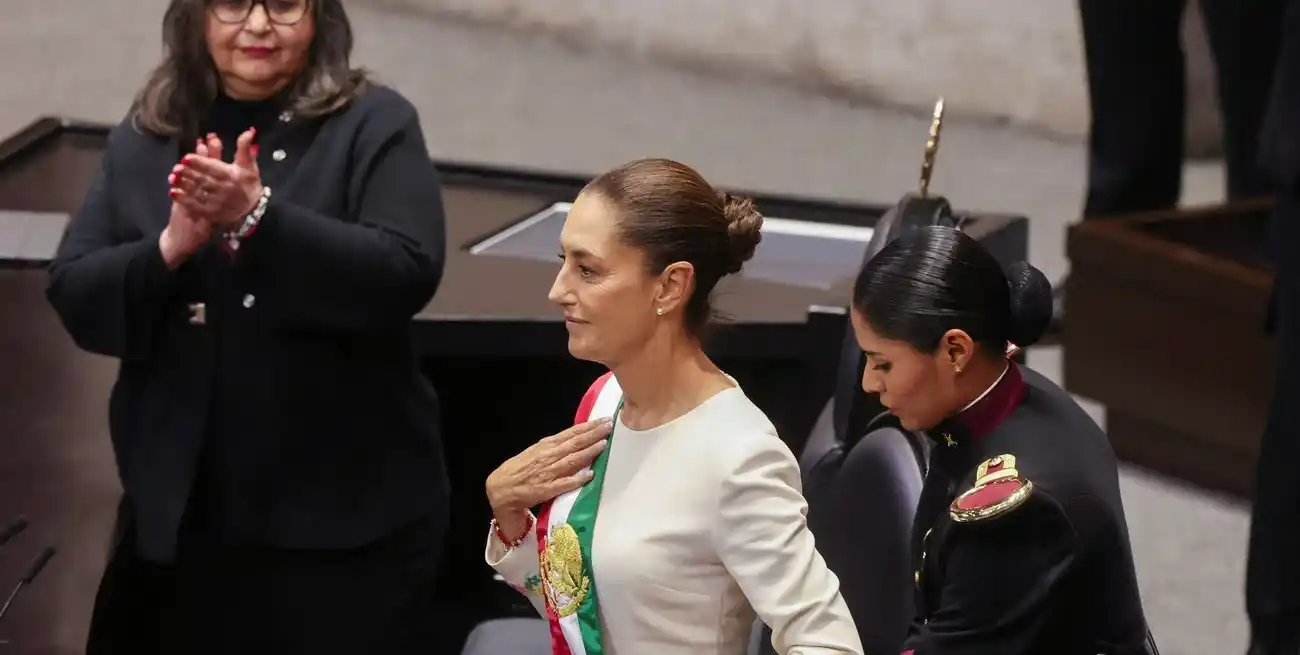 Claudia Sheinbaum asumió como la primera presidenta mujer en la historia de México. Foto: REUTERS.