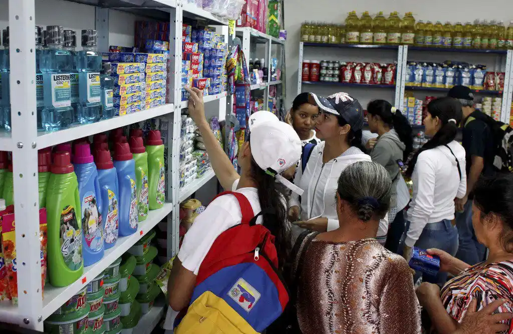 Venezolanos comienzan a sufrir el CAOS pre reconversión monetaria