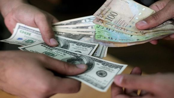 ¿CUÁNTOS AÑOS DEBES AHORRAR? 550 sueldos mínimos cuestan los carros que promociona Maduro