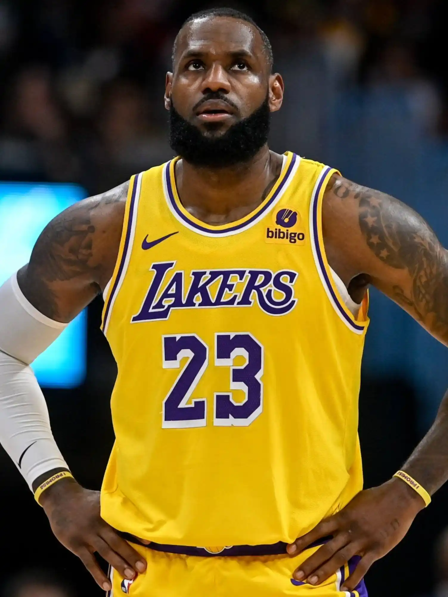 LeBron James, ¿humillado? en su primer partido del año