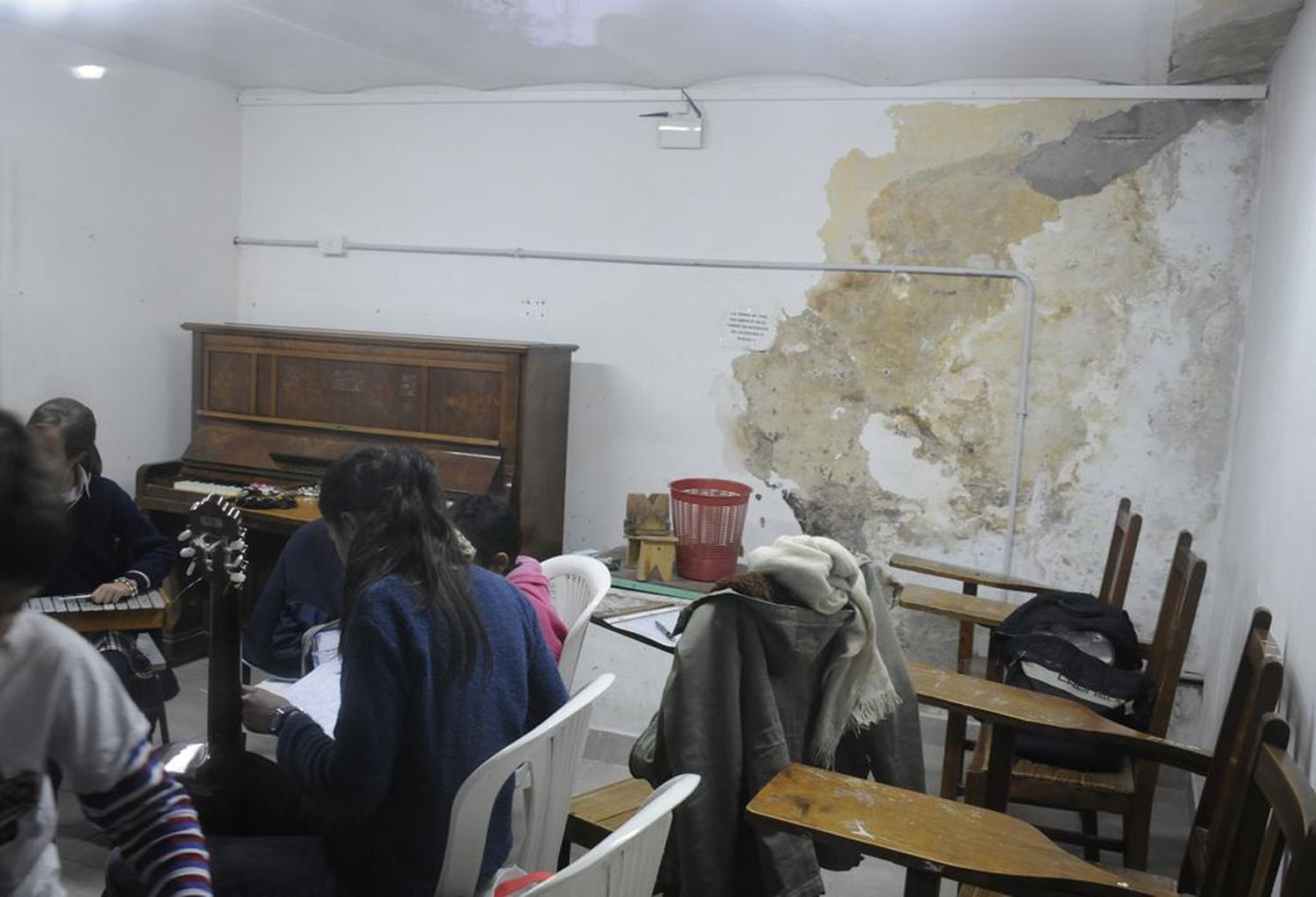 La comunidad del Conservatorio, defraudada por la falta de respuestas del Consejo Escolar
