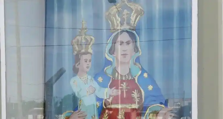 María de la Pietra: La historia de la Virgen del paseo público del Hotel Azahar Spa