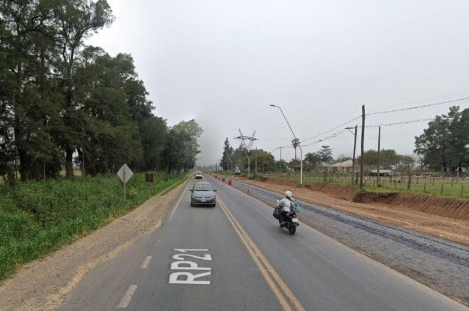 Hallaron a un hombre muerto cerca de su moto en ruta 21, a la altura de General Lagos