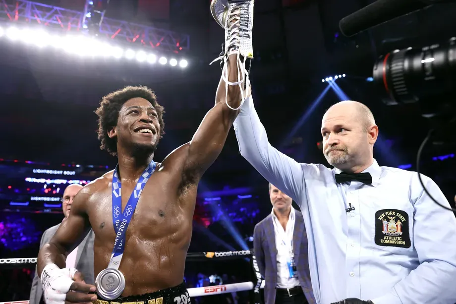 ¿Quién es Keyshawn Davis el rival de Tito Lemos?