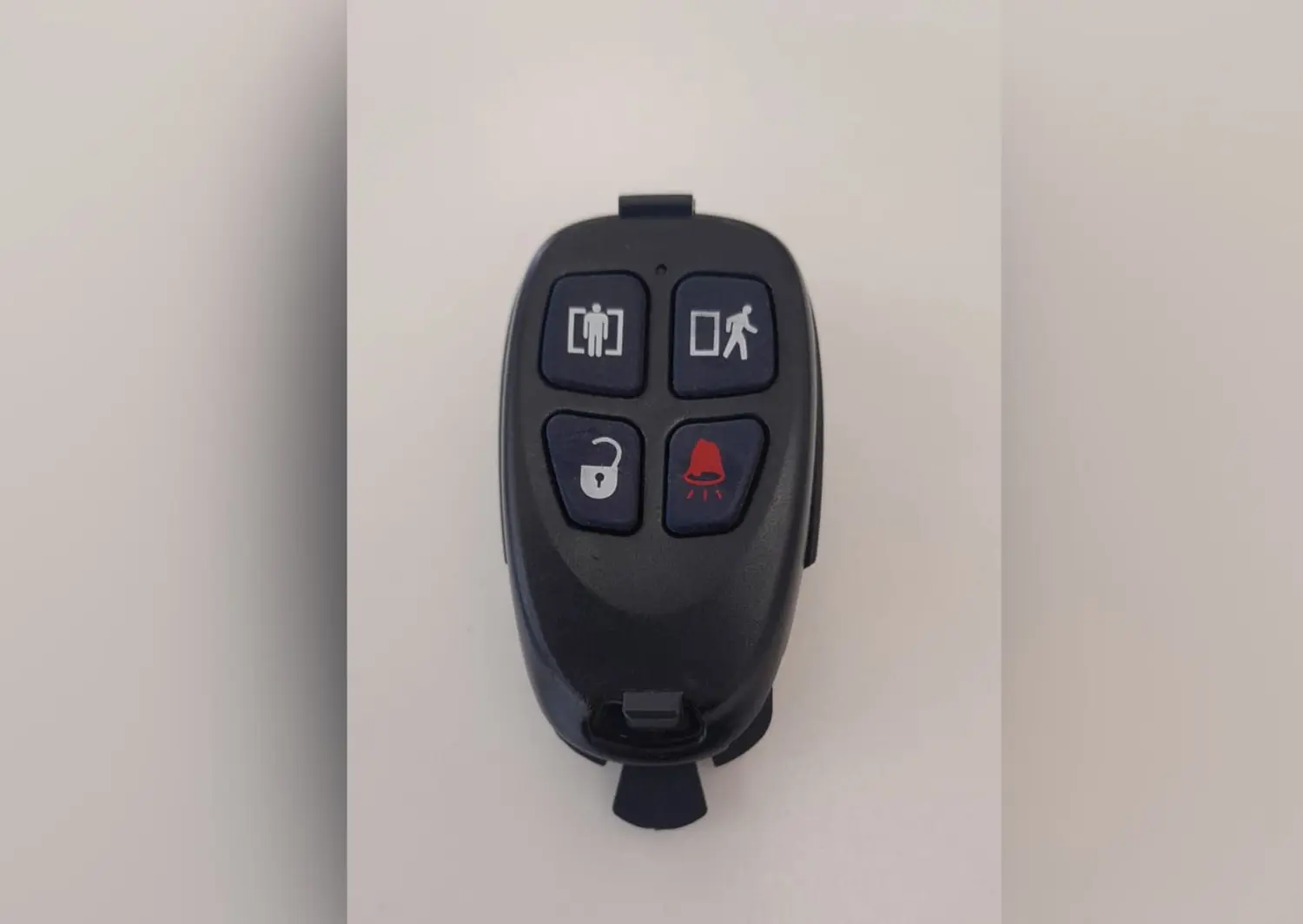 Encontraron un control de alarma
