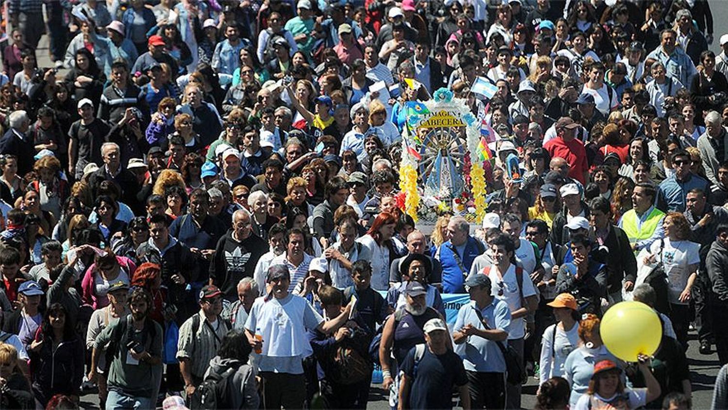 Miles de fieles participan de la 42ª Peregrinación a Luján