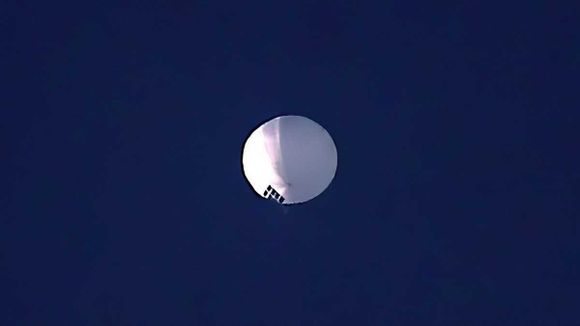 Un globo espía chino se pasea sobre EE.UU.