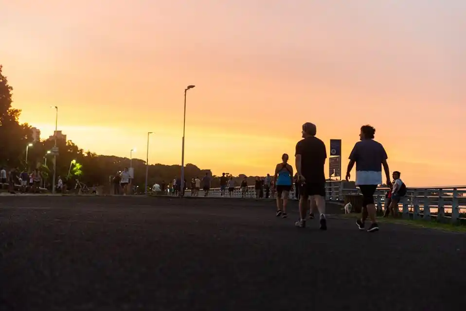 Coronavirus: En Paraná acuerdan dar de baja las reservas hoteleras para el fin de semana largo