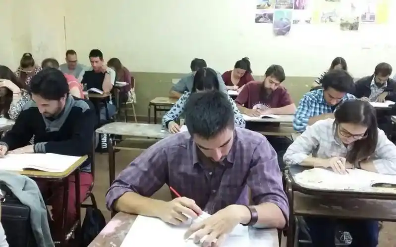 Becas Egresar: Cómo inscribirse para terminar el secundario desde el 25 de marzo