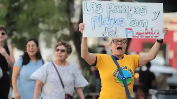 ¡PUERTORRIQUEÑOS QUIEREN PLAYAS LIBRES! Activistas se movilizan para que sigan públicas