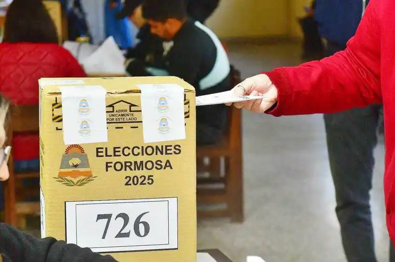 “Se demostró que hay otra forma de hacer 
política”, dijo Lenscak tras las elecciones