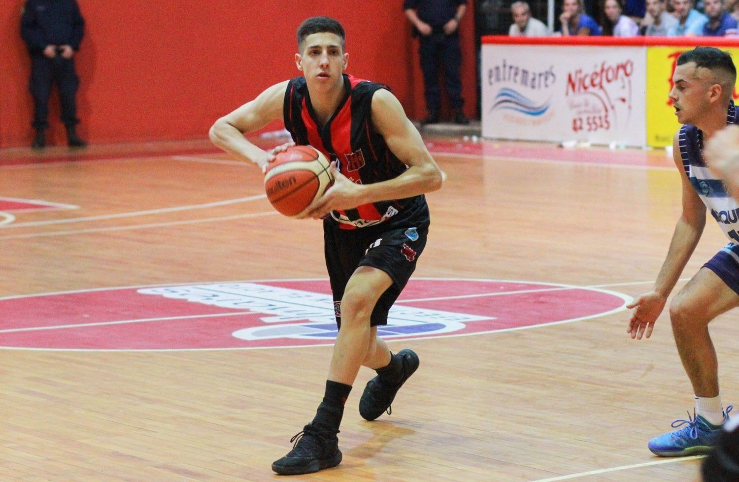 Central va por la recuperación en casa frente a Racing de Chivilcoy