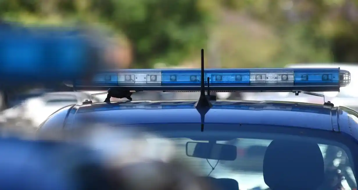 Fuentes del Ministerio de Seguridad agregaron que otro móvil policial prestó colaboración para el traslado de familiares a la maternidad, ubicada en el centro de Rosario.