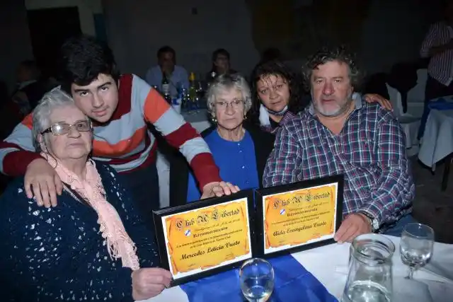 Se realizó la cena 73 aniversario de Libertad
