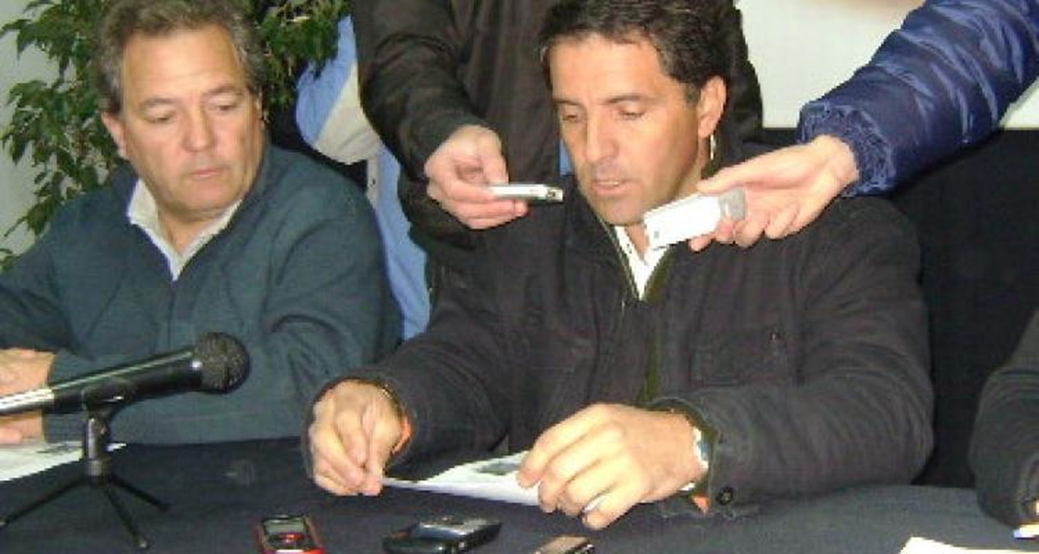 Aguilar también quedó fuera del Gabinete y hay otro director que está con un pie en la calle