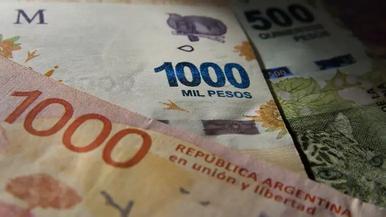 Acuerdan llevar el Salario Mínimo a $33.000 en febrero