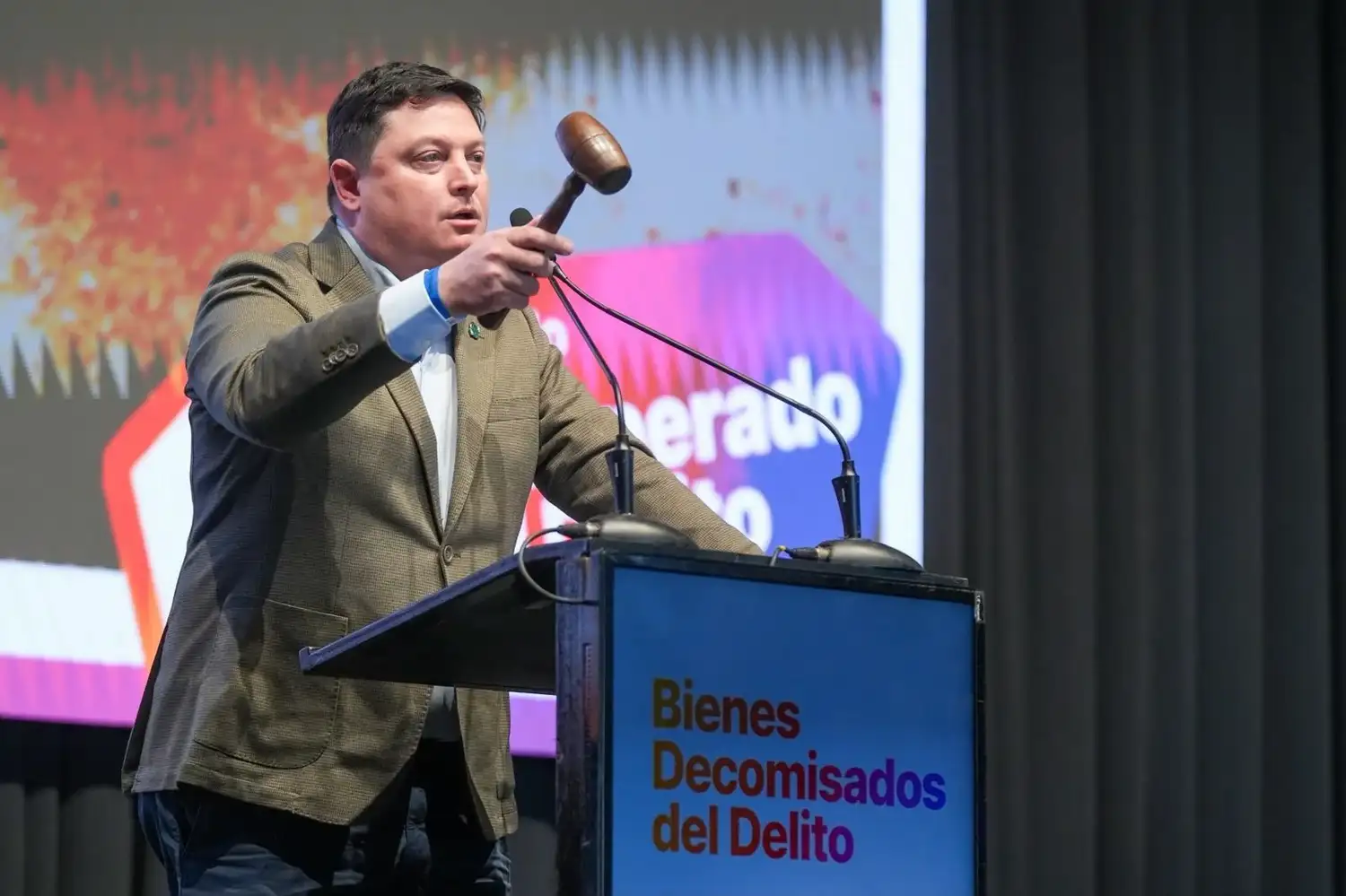 Santa Fe alcanzó una recaudación récord de $ 1.645 millones en la sexta subasta de bienes incautados al delito - 3