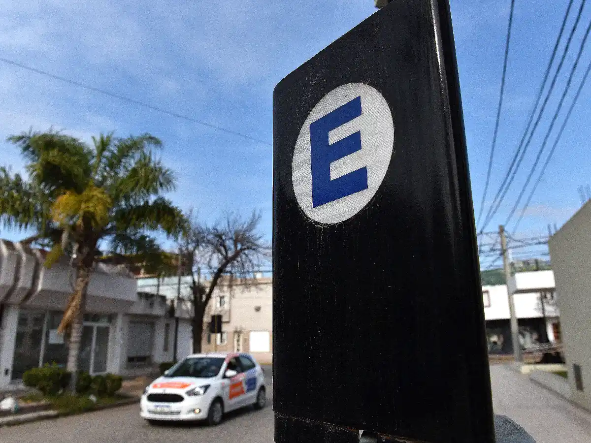 Una app y penalización más dura, los cambios que vienen en el estacionamiento medido 