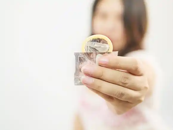 ¿Cómo hablar de preservativos en pareja?