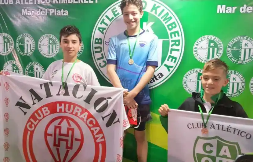 Cuatro medallas para nadadores de Huracán en Mar del Plata