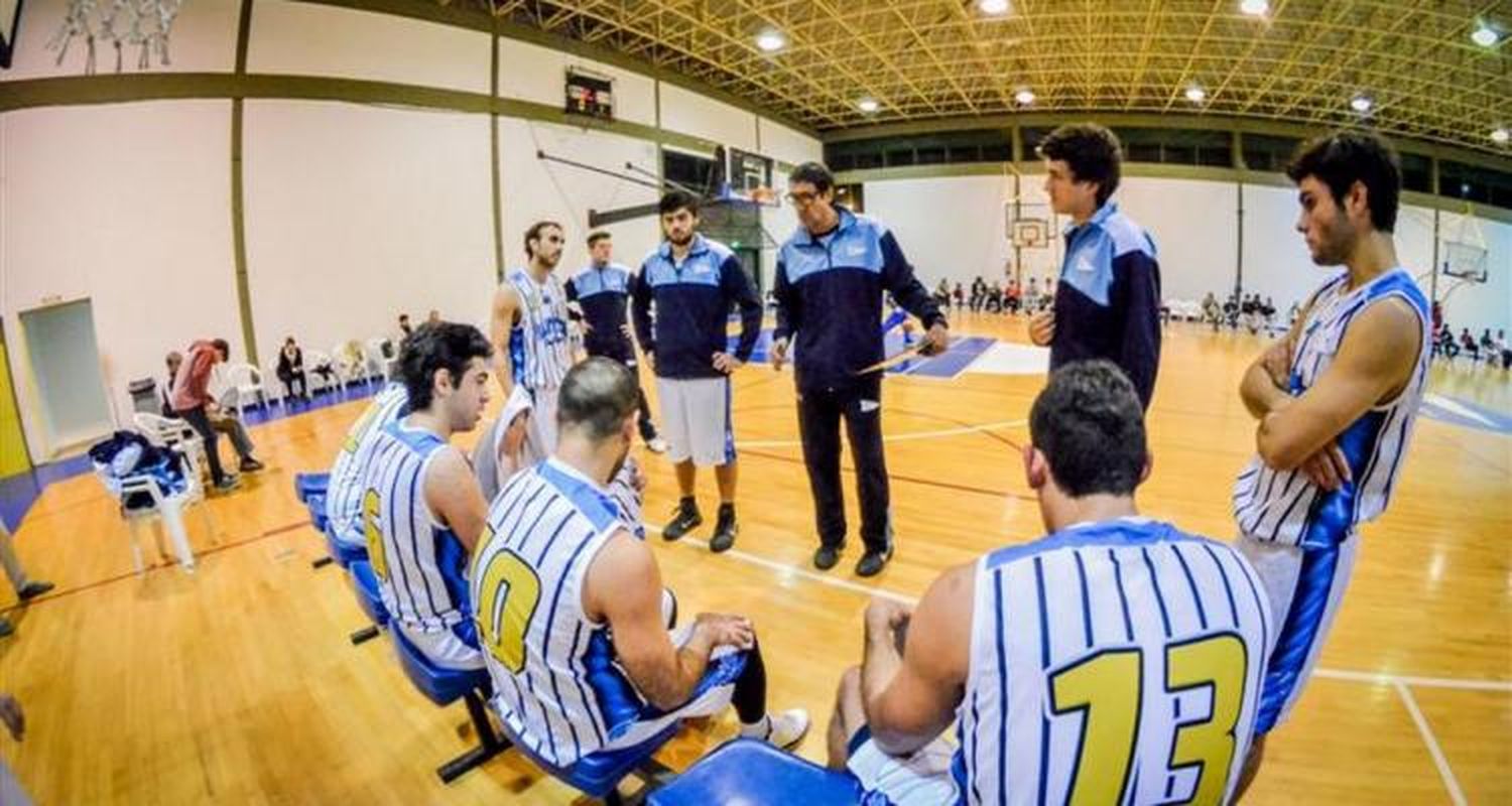 Náutico ganó y encabeza el grupo