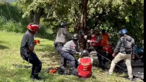 Hallaron cuerpo sin vida de un hombre en el río Guaire, a la altura de Macaracuay (VIDEO)
