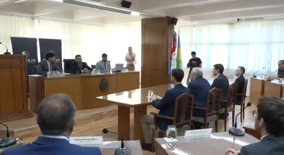 En un día histórico, concejales y funcionarios rafaelinos juraron ante la nueva Constitución de Santa Fe