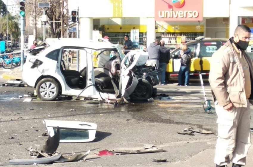 Murió uno de los jóvenes en grave estado tras el choque en Eva Perón y Provincias Unidas