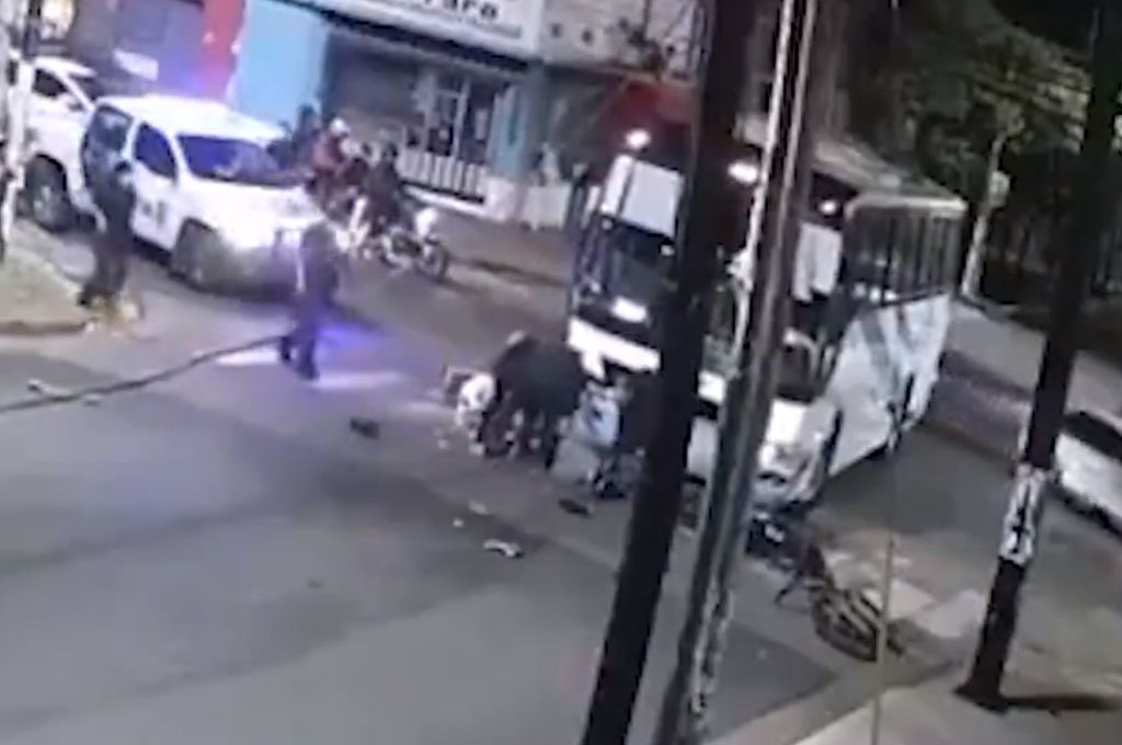 Delincuente chocaron un colectivo