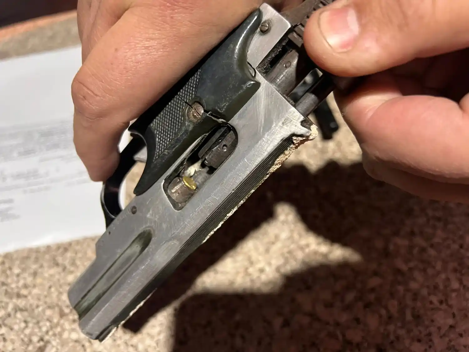 Cayó un joven que había amenazado a un vecino de zona norte con una pistola.