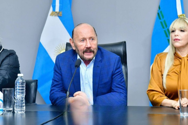 Aumento salarial, Insfrán destacó la brecha con la Nación