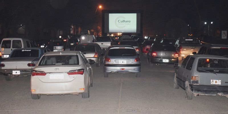 Cuarentena en Coronel Pringles: Cerró las vacaciones de invierno con autocine