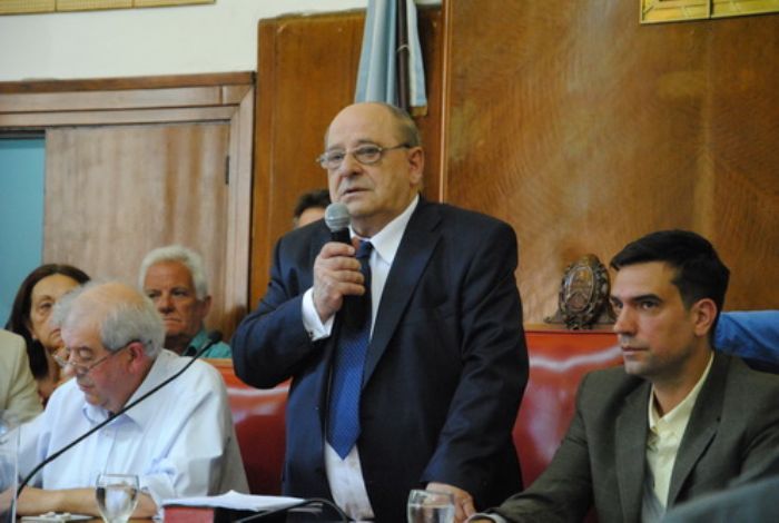 Arroyo juró en Mar del Plata: "No quiero ver más chicos hambrientos"