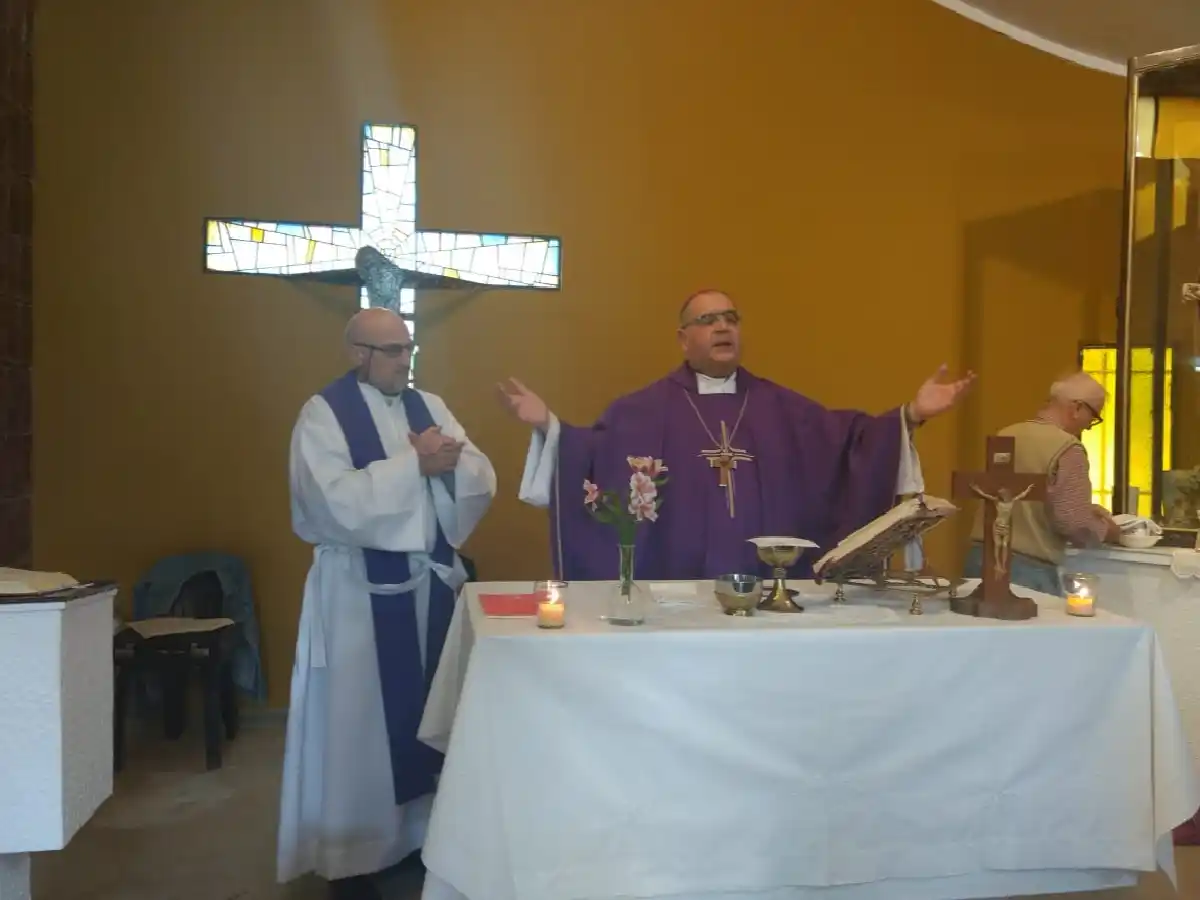 Con una misa, reabrió capilla del cementerio 